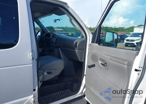 2007 Ford E-350 Super Duty Xl/Xlt z USA, uszkodzony, nr VIN 1FBSS31L17DA27776